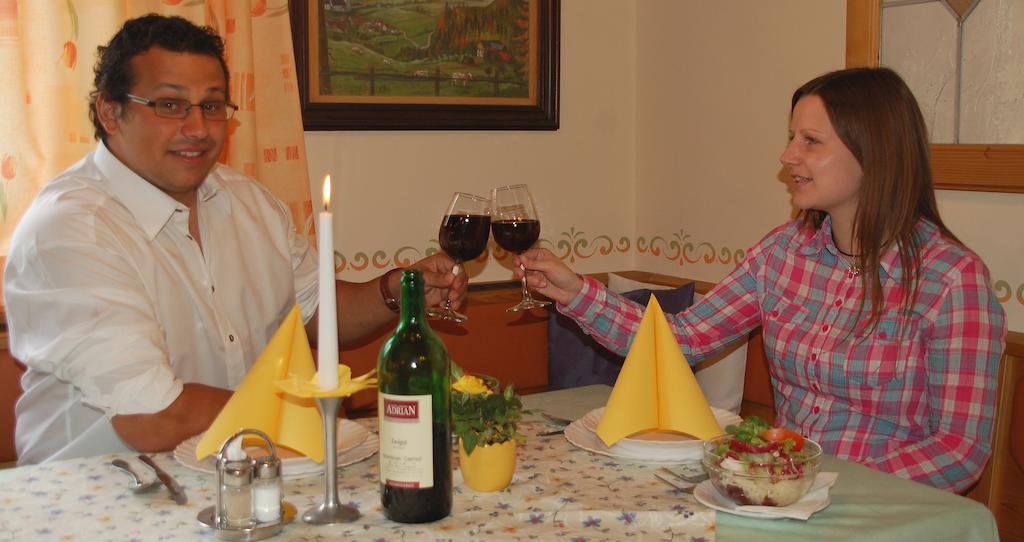 Gasthof Trattner Pension Waldhof Санкт-Петер-ам-Каммерсберг Экстерьер фото